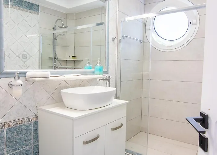 Eleni * Koroni (Messinia)